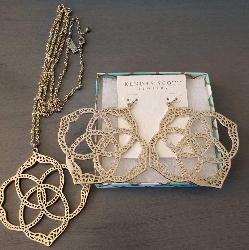Kendra Scott Betty Logo Set